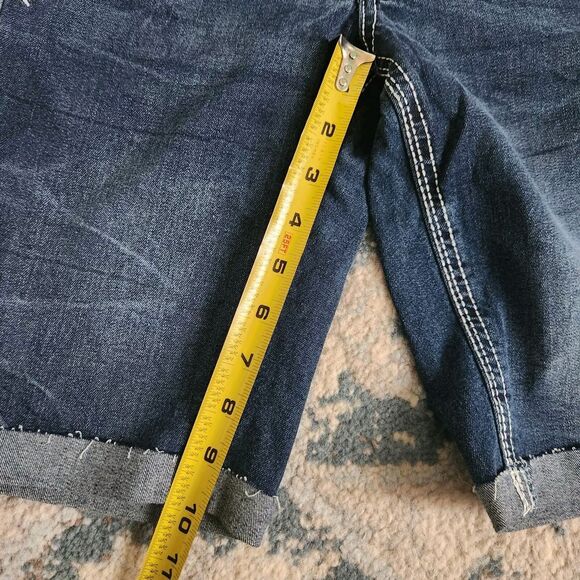 NWT Amethyst Jean Shorts Womens 0 Stretch Denim Distressed Blue Bermuda Low Rise - Picture 9 of 11